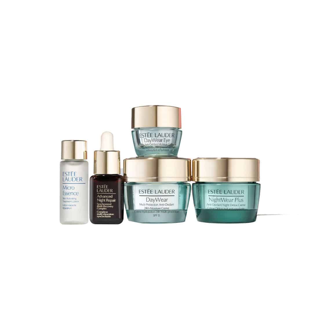 STAY YOUNG. START NOW. D